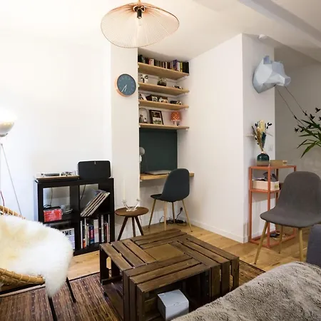 Superb In The Heart Of The Batignolles Apartment *